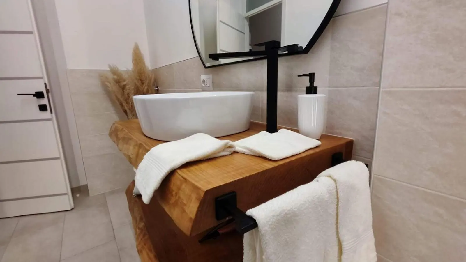 B&B Arcobaleno - 2 Min Walk To Bernina Express Tirano
